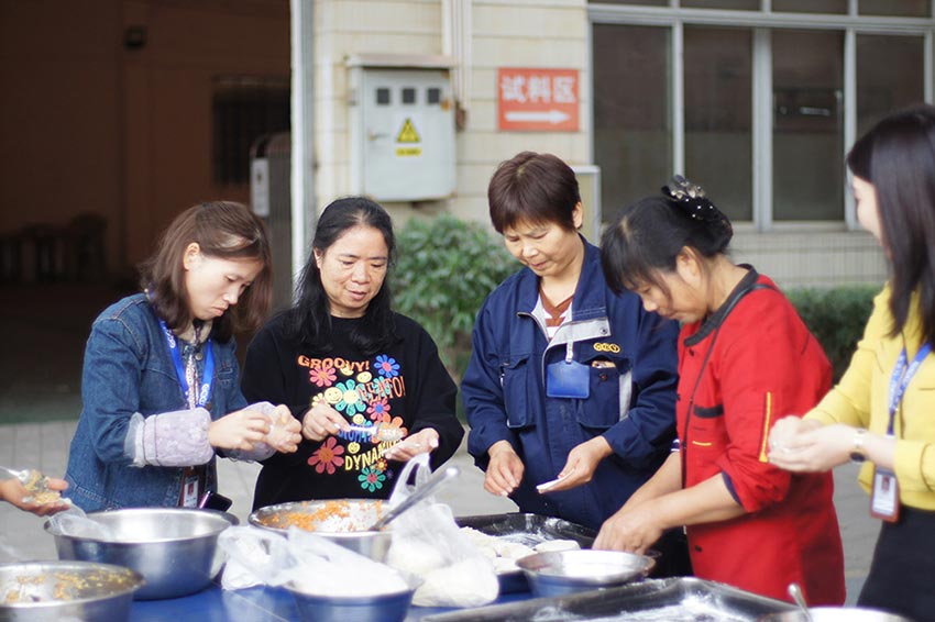 包餃子